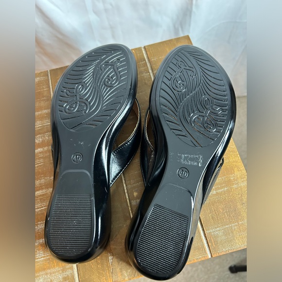 Com X Fancy Casual Sandal - Picture 2 of 3